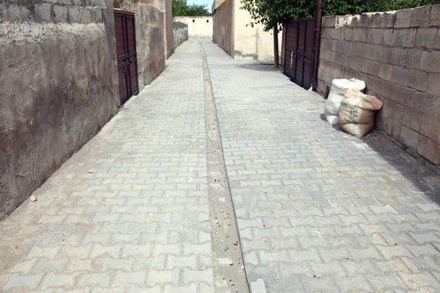 Şanlıurfa&rsquo;nın K&ouml;ylerine Bir Bir Parke Taşı D&ouml;şeniyor 1