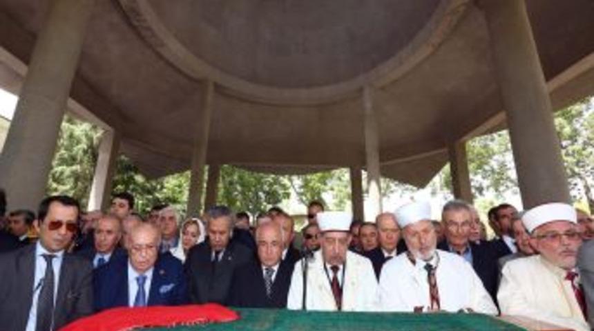 S&uuml;leyman Demirel, Hayat Arkadaşını Toprağa Verilirken De Yalnız Bırakmadı