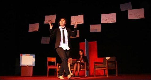 Ali Dilmen Lisesi Goncag&uuml;l&rsquo;&uuml; Sahneledi 1