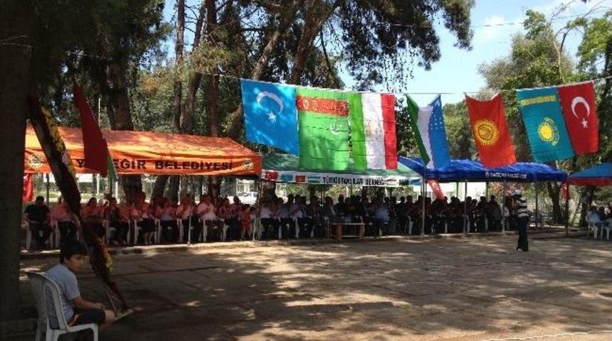 T&uuml;rkistanlılar Pilav Ş&ouml;leni'nde Buluştu