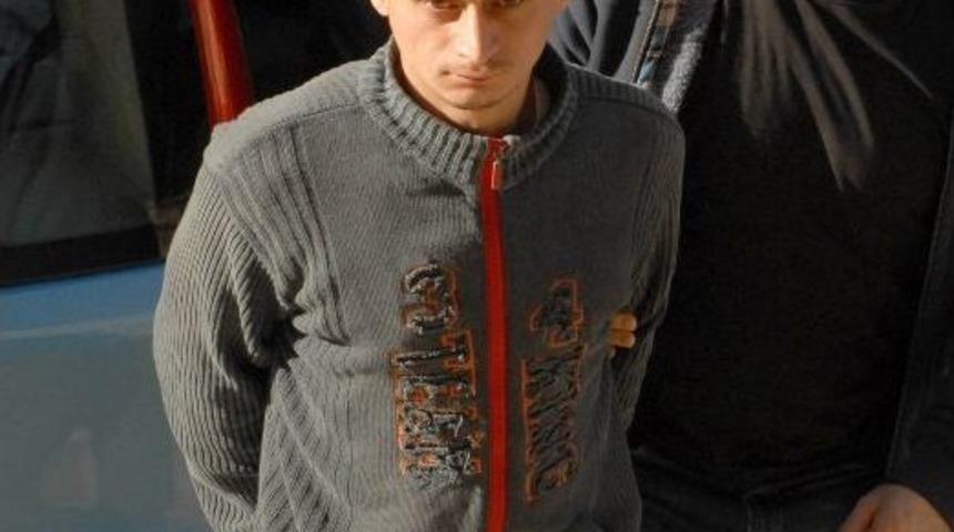 M&uuml;d&uuml;r&uuml; Bı&ccedil;aklayıp Gasp Edenlere 32 Yıl 7 Ay Hapis