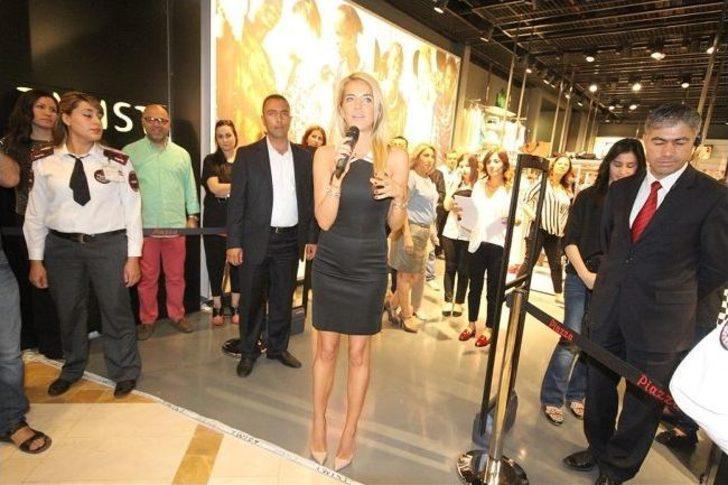 "bir Farkım Olmalı" Diyenler Piazza'ya Koştu G5