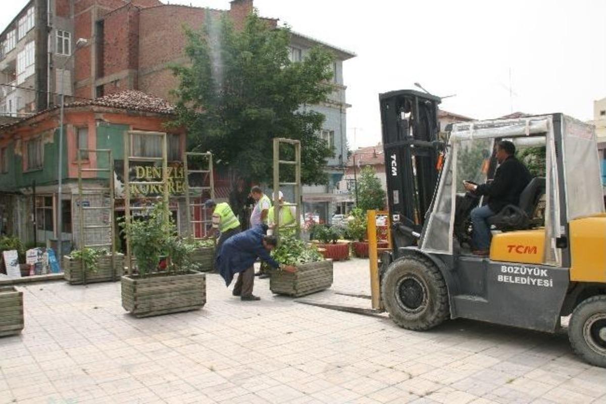 Boz&uuml;y&uuml;k'te Heyecanla Beklenen Festival Başlıyor