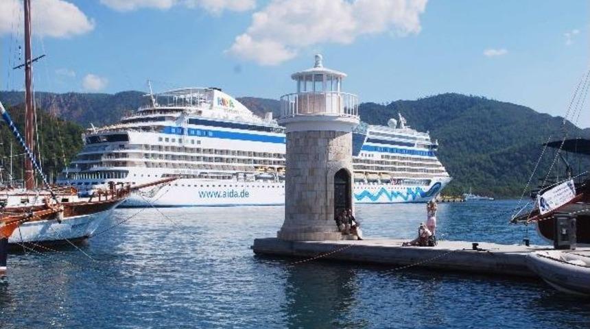 Alman Turistler Marmaris'i Sevdi
