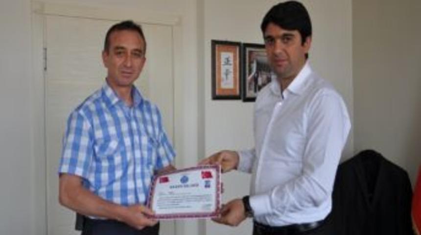 Kaymakam Ortakcı&rsquo;dan, Tedaş İşletme Şefi Yiğit&rsquo;e Başarı Belgesi