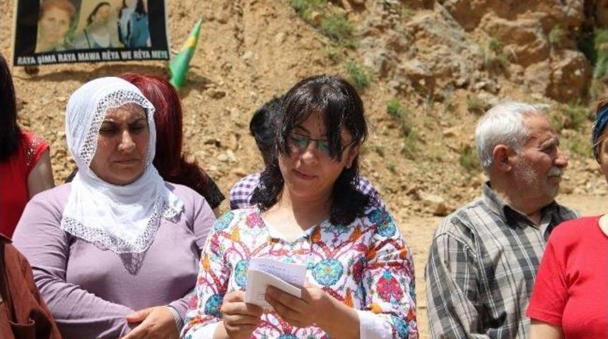 Barış İ&ccedil;in Kadın Girişimi, Kalekol &Ouml;n&uuml;nde A&ccedil;ıklama Yaptı