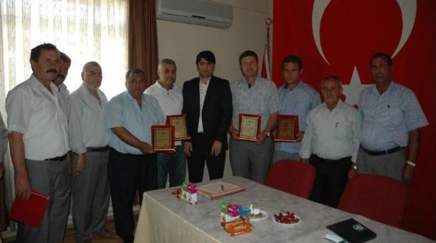 Selendi K&ouml;ylere Hizmet G&ouml;t&uuml;rme Birliği Enc&uuml;men Se&ccedil;imi Yapıldı