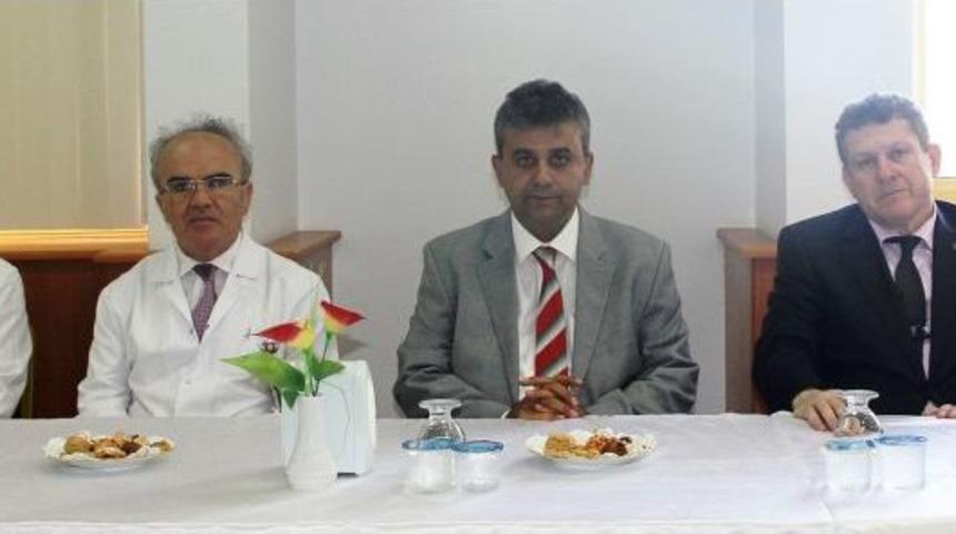 Rekt&ouml;r G&uuml;der'den Başarılı Hemşirelere Teşekk&uuml;r