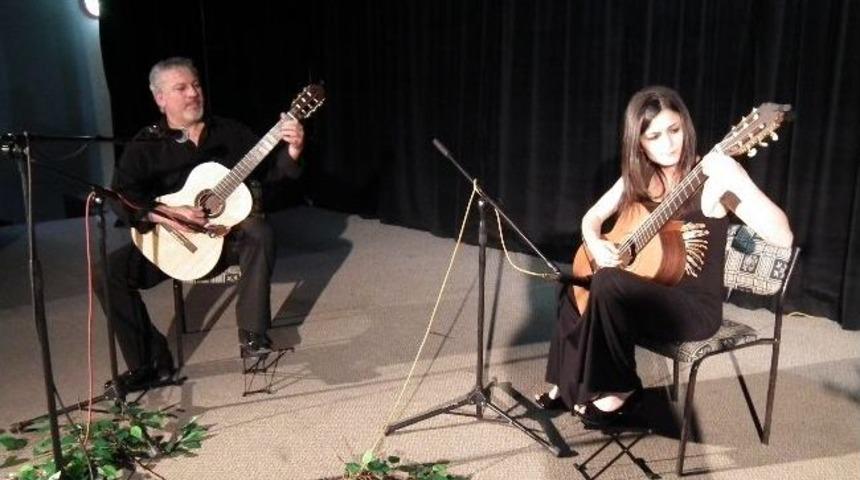 Alaca&rsquo;da İlk Kez D&uuml;zenlenen Gitar Resitali Beğenildi