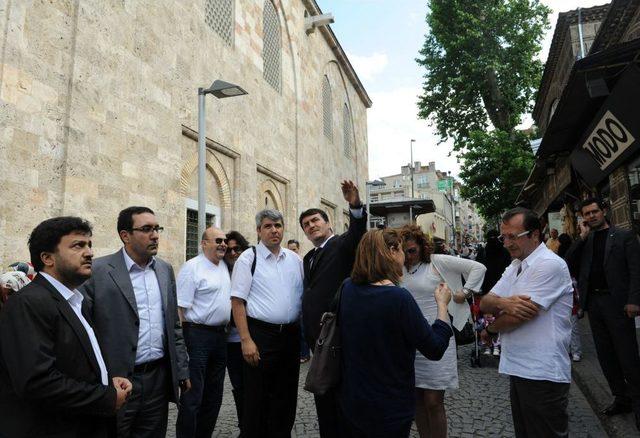 Ulucami Caddesi Ve Medrese Pasajında Çalışmalar Başlıyor