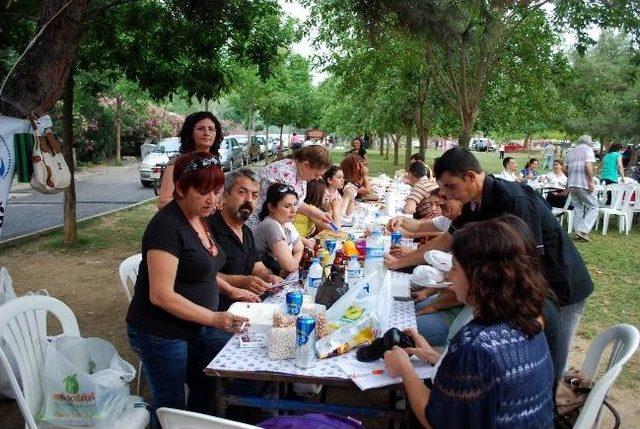 Sendika &Uuml;yelerinin Piknik Keyfi 1