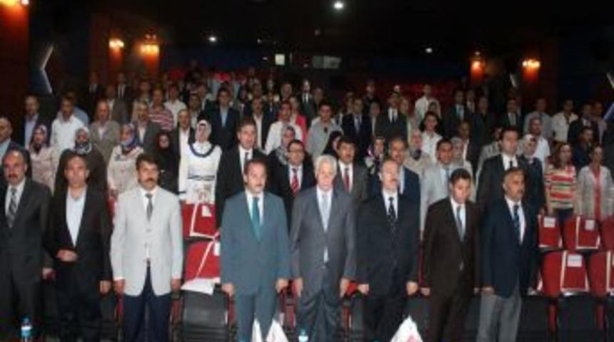 Vali B&uuml;y&uuml;kersoy: Kız &Ccedil;ocuklarının Iyi Eğitilmesiyle T&uuml;m Toplum Kurtarılmış Olur