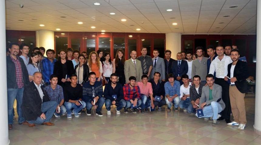 Emniyet, &Uuml;niversite &Ouml;ğrencilerine Dayanışma Yemeği Verdi