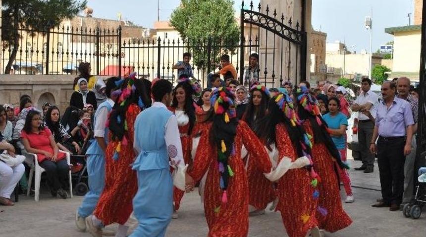 Minikler Podyumda Boy G&ouml;sterdi