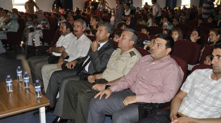 Anaokulu &Ouml;ğrencileri Yılsonu G&ouml;sterisi