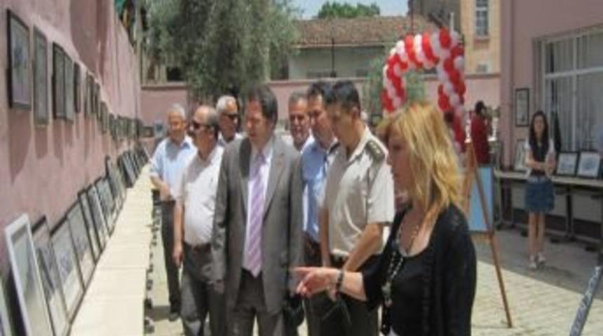 Lisede Rekorluk Resim Sergisi