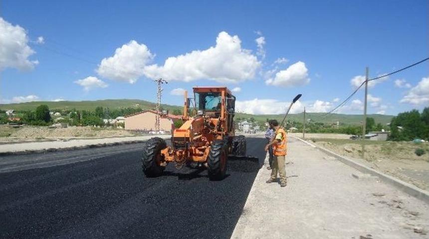 Korkut&rsquo;ta &Ccedil;evre Yolu Asfaltlanıyor