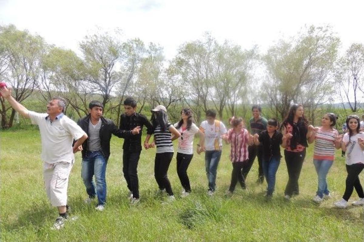 Ebe Ve Hemşire Adayları G&ouml;n&uuml;llerince Eğlendiler