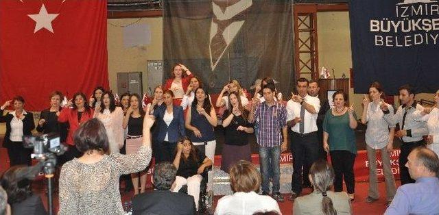 İşaret Dili Eğitimi Alanlara Sertifikaları Verildi 2