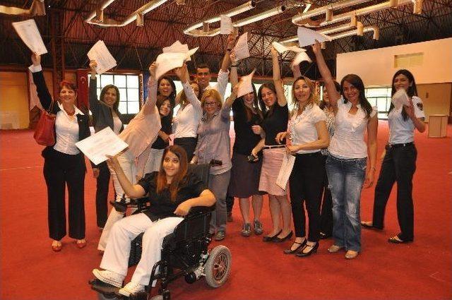İşaret Dili Eğitimi Alanlara Sertifikaları Verildi 3