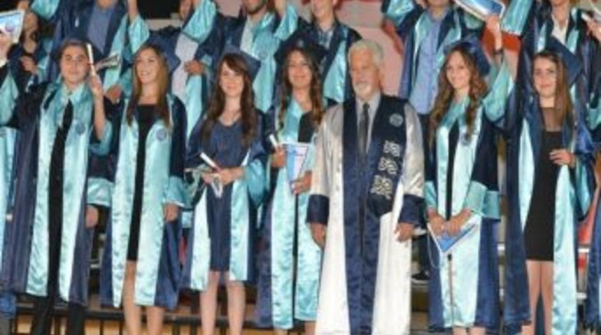 Ege &Uuml;niversitesi &Ouml;ğrencilerini Mezuniyet Heyecanı Sardı