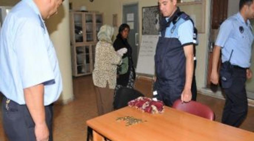 &Ccedil;ocuklara Dilencilik Yaptırdıkları &Ouml;ne S&uuml;r&uuml;len On Kişi Hakkında İşlem Yapıldı