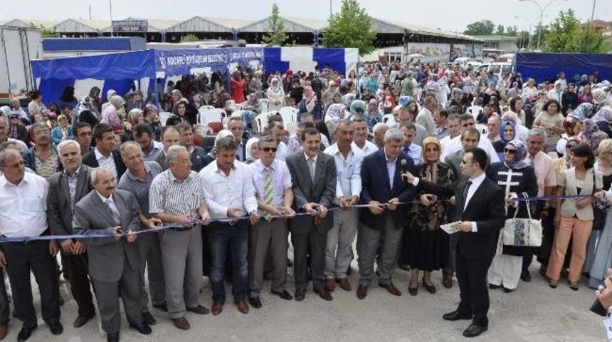 Ko-mek'le &Ouml;zg&uuml;ven Artar
