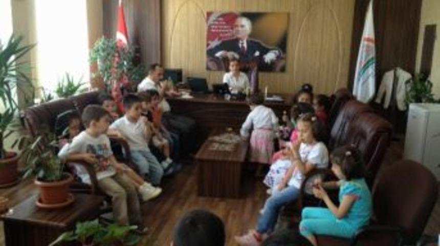 Minik &Ouml;ğrenciler, Gıda, Tarım Ve Hayvancılık İl M&uuml;d&uuml;rl&uuml;ğ&uuml;&rsquo;n&uuml; Ziyaret Etti