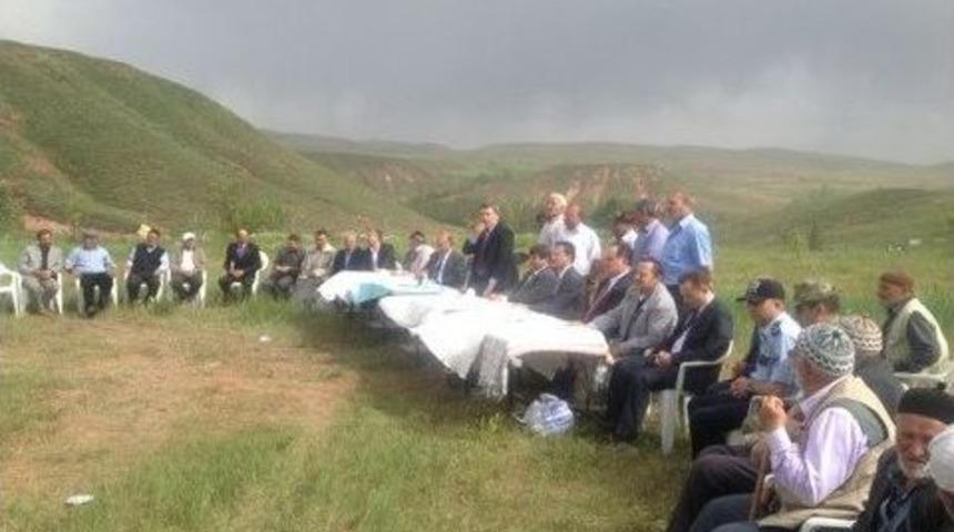 G&uuml;m&uuml;şhane Milletvekili &Uuml;st&uuml;n Boş Durmuyor