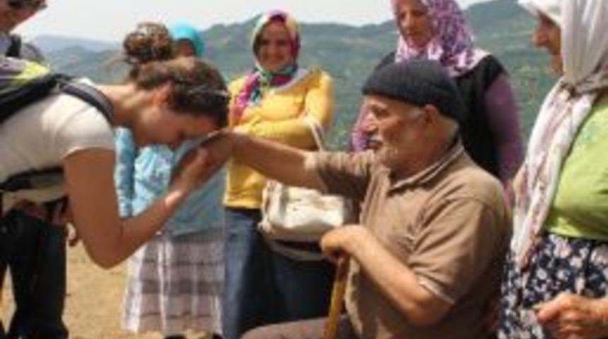 Kemal Dedenin Fedakarlığı Letonyalı Liga&rsquo;yı Ağlattı