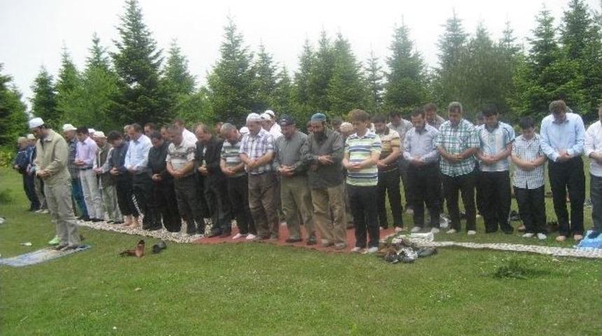 Kumrulu İmamlardan Yaylada Piknik