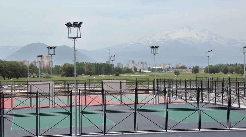 Tenis, Kayseri&rsquo;nin Yeni Tutkusu Olacak