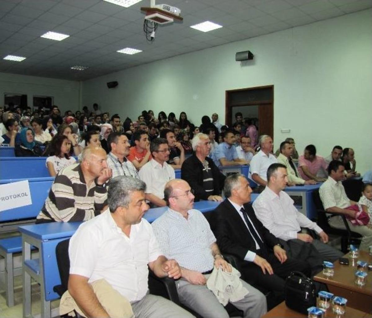 Hisarcık&rsquo;ta Lise &Ouml;ğrencilerinin Necip Fazıl Kısak&uuml;rek&rsquo;i Anma Ve Şiir Dinletisi