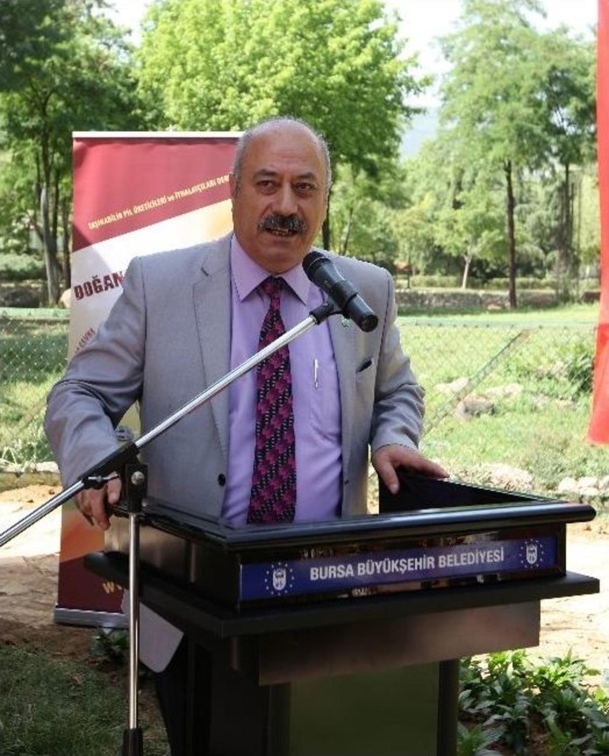 &Ccedil;evreci Minikler 8,5 Ton Pil Topladı