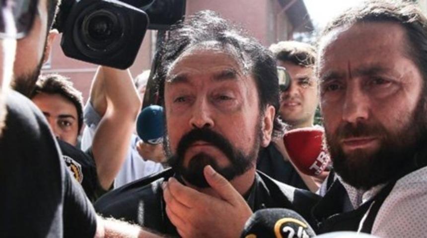 Adnan Oktar su&ccedil;lamaları reddetti