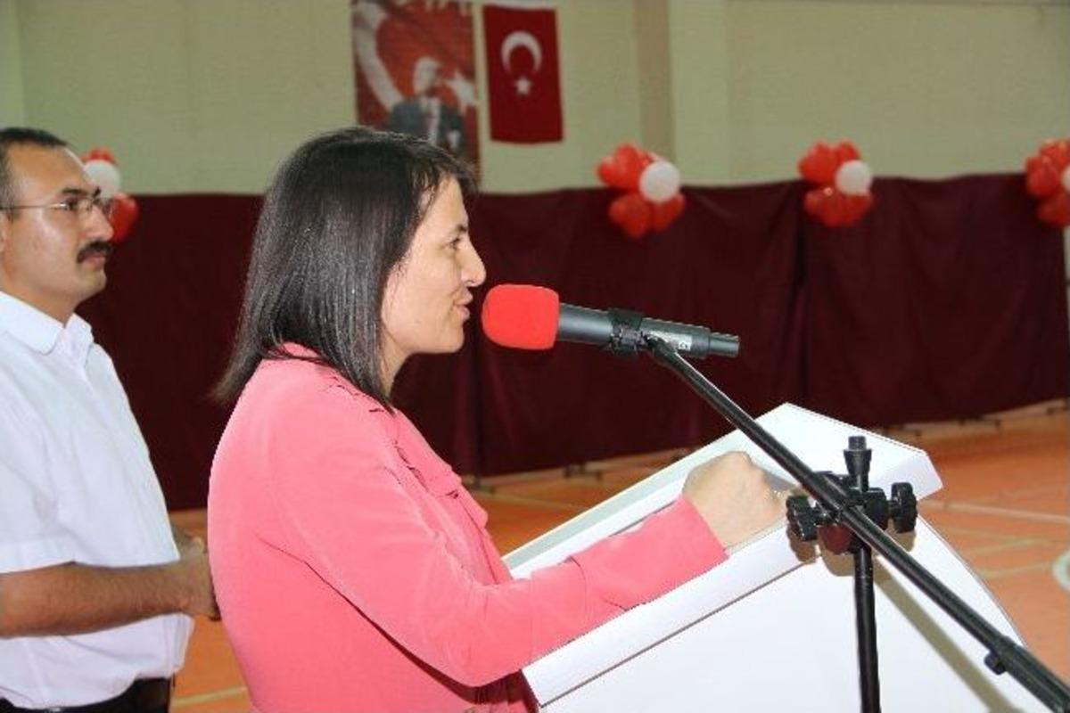 K&ouml;pr&uuml;başı Merkez Anaokulu'ndan Yıl Sonu Şenliği