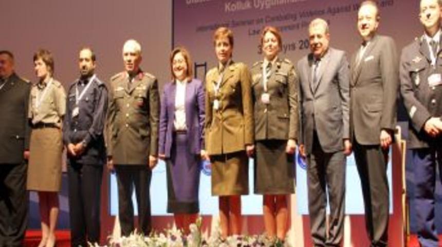 Bakan G&uuml;ler: Kadına Şiddeti Sadece Kolluk G&uuml;c&uuml; &Ouml;nleyemez