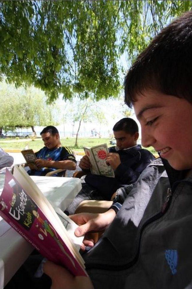 &Ouml;ğrenciler Eğlenerek Okuyor 1