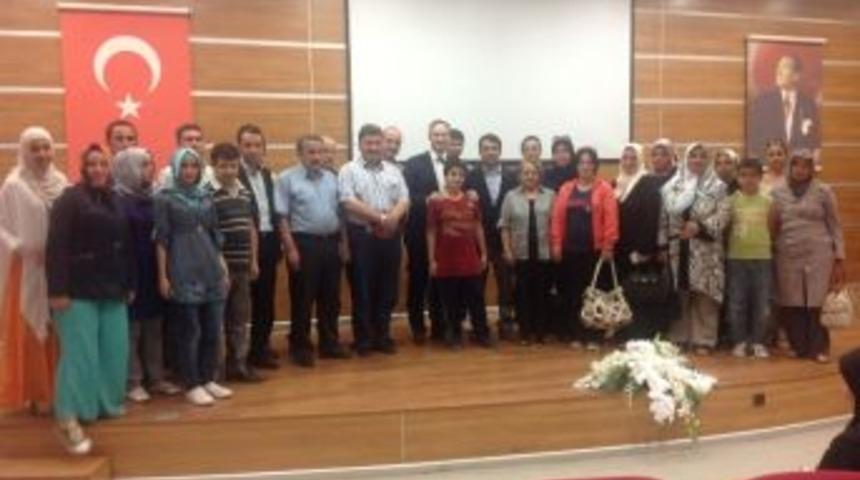 Siyaset Akademisinde Liderlik Dersi