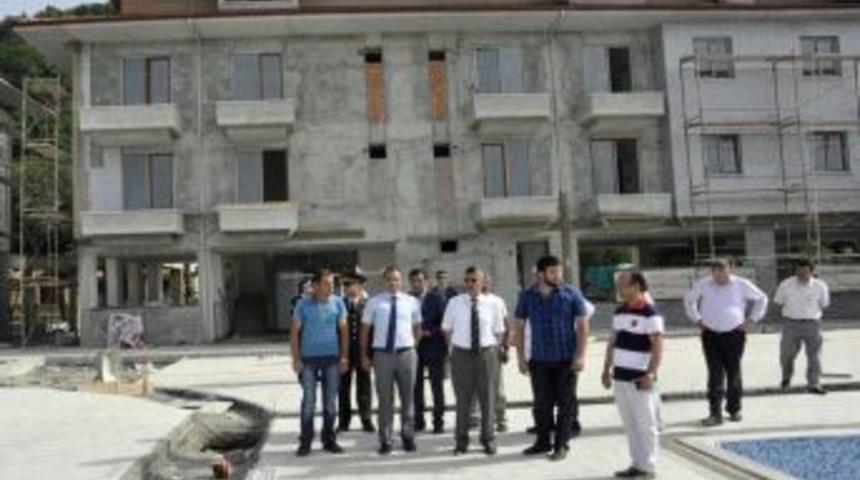Kastamonu Valisi, Abana'daki Otel Inşaatını Inceledi