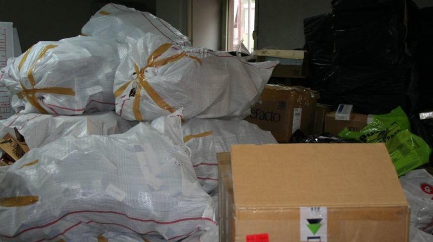 İzmir'de 1 Milyon Paket Ka&ccedil;ak Sigara Ele Ge&ccedil;irildi