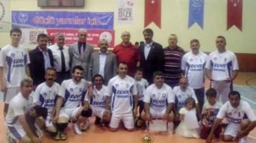 Turhal Kaymakamlık Kupası'nı KAF-DER Aldı