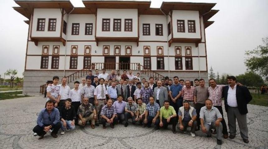 Başkan Tuna, Berberlerle İstişare Toplantısı Yaptı