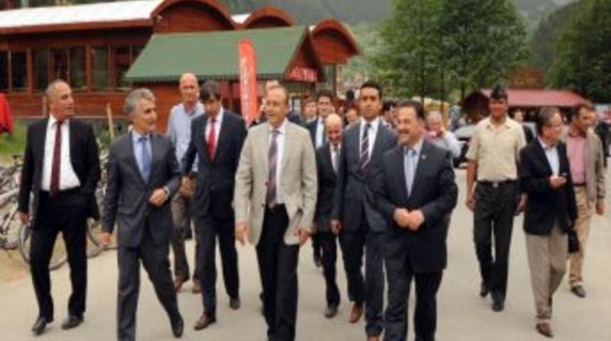 Vali'den Turizmcilere &Ccedil;ağrı: Sertifikası Olmayanı &Ccedil;alıştırmayın