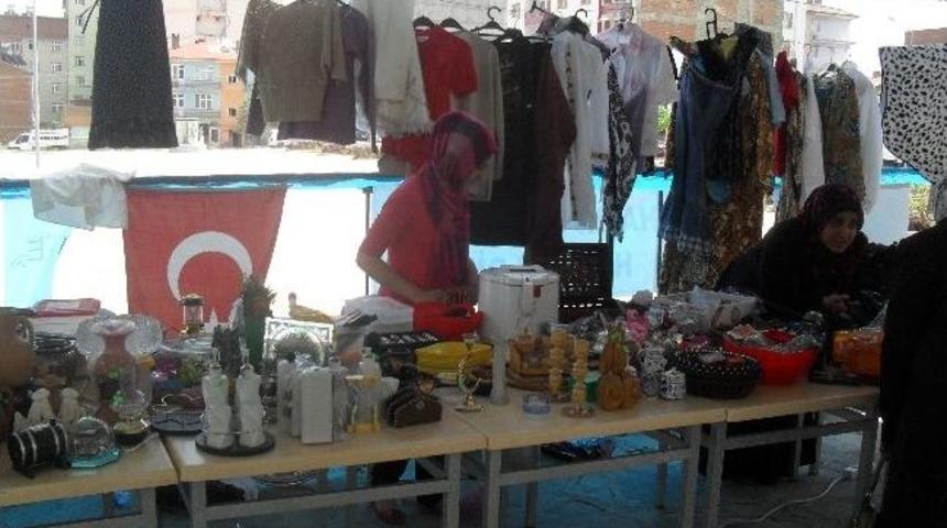 Kovancılar&rsquo;da Hayır Kermesi D&uuml;zenlendi