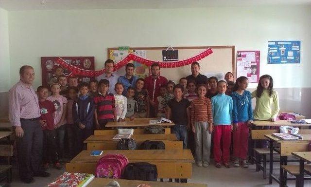 &Uuml;niversite &Ouml;ğrencilerinden &Ouml;rnek Davranış 1