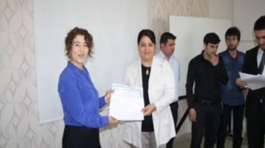 Aksaray'ad Kursiyerler Sertifikalarını Aldı