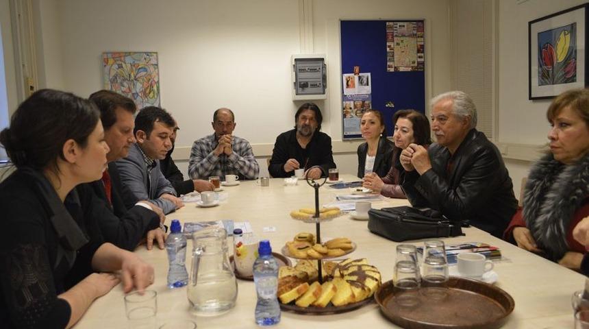 Adanalılar Hollanda'ya &Ccedil;ıkarma Yaptı