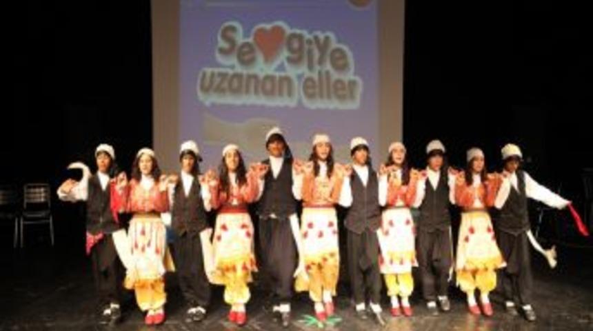 Sevgi &Ccedil;ocukları &Uuml;niversitede H&uuml;nerlerini Sergiledi