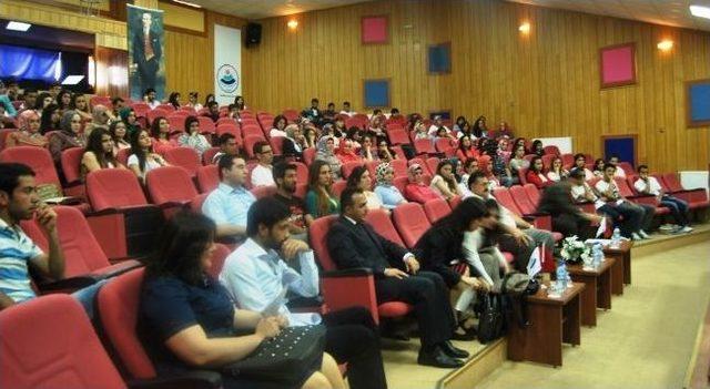 Yahya Kemal As&uuml;&rsquo;de Anıldı 1